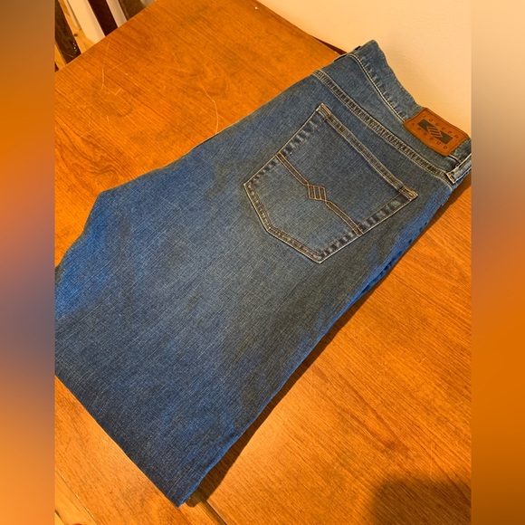 Joseph Abboud Classic Fit Dark Denim Jeans - Size: 38 x 32 - Picture 2 of 5